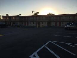Budget Inn