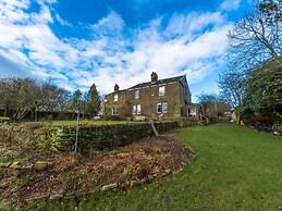 Queen Ann's Close