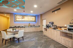 Hotel Admiral Casino & Lodge