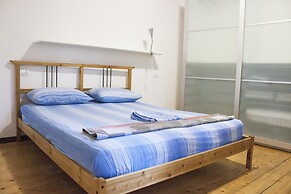 Nice Apartment in an English Style Building On the First Floor, With a