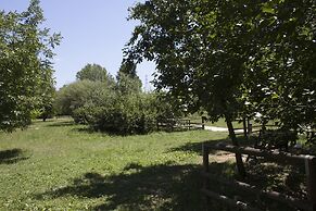 Nice Apartment in an English Style Building On the First Floor, With a