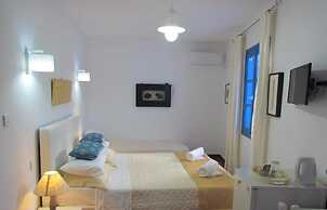 Milos Inn & Maisonette