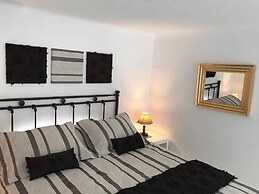 Milos Inn & Maisonette