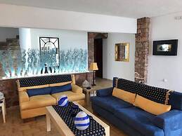 Milos Inn & Maisonette