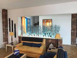 Milos Inn & Maisonette