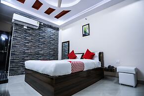 OYO 15259 Smart City