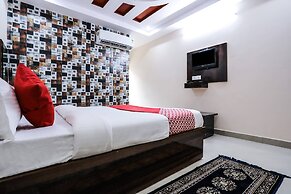 OYO 15259 Smart City