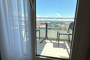 Delta Hotel