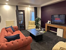Mavilla Hotel