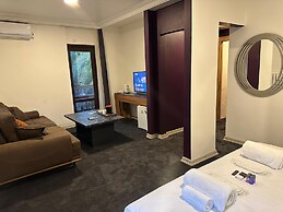 Mavilla Hotel