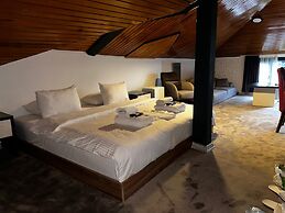 Mavilla Hotel