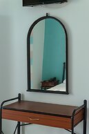 Mistral Apartments Aegina