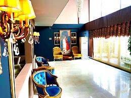 Real King Suite Hotel