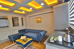 Real King Suite Hotel