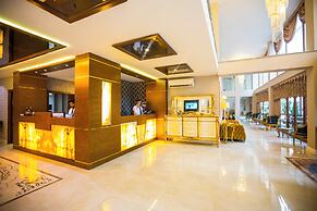 Real King Suite Hotel