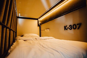 Kampor Co Working Space and Bed