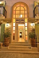 Brothers Cesme Boutique Hotel