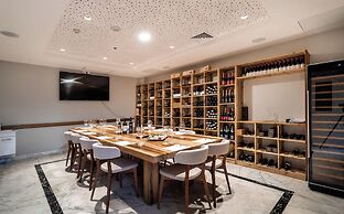 Edmond Luxury Hotel & Spa