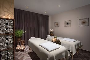 Edmond Luxury Hotel & Spa