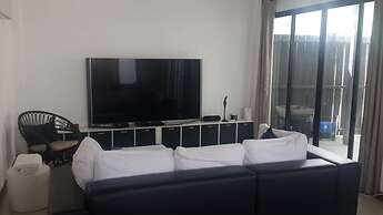 3 Bedroom Pool Villa near Beach & Laguna