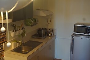 1 Bedroom Deluxe Condo at Apartelle D' Oasis