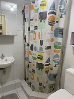 1 Bedroom Deluxe Condo at Apartelle D' Oasis