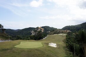 Padgett Place - Deluxe Suites