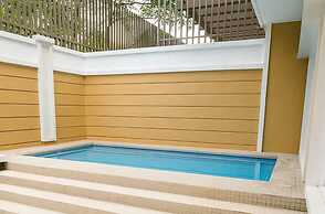 Padgett Place - Deluxe Suites