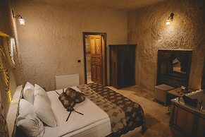 Cavusin Cave House