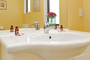 Salisbury St Villa 1