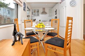 Salisbury St Villa 1