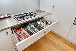 Salisbury St Villa 1