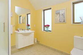 Salisbury St Villa 1