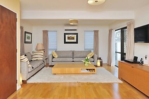 Salisbury St Villa 1