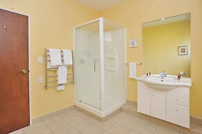 Salisbury St Villa 1