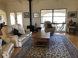 Dam It Getaway- Homestead