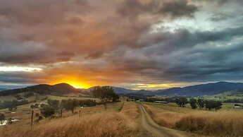 Dam It Getaway- Homestead