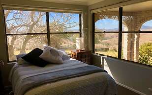 Dam It Getaway- Homestead