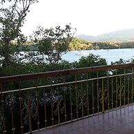 Bahay Isla Sanctuario