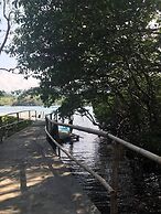 Bahay Isla Sanctuario