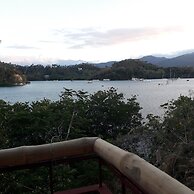 Bahay Isla Sanctuario