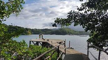 Bahay Isla Sanctuario