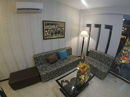 Front One Boutique Brani Solo