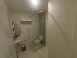 Front One Boutique Brani Solo