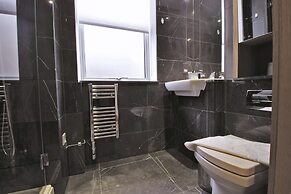 Red Lion Court by Servprop