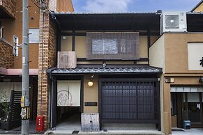 Rinn Premium Machiya Townhouse Kunpu