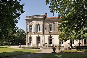Chateau De Raissac