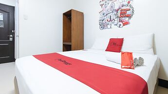 RedDoorz Plus @ EDSA Congressional