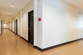 RedDoorz Plus @ EDSA Congressional