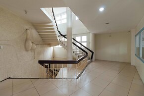 RedDoorz Plus @ EDSA Congressional